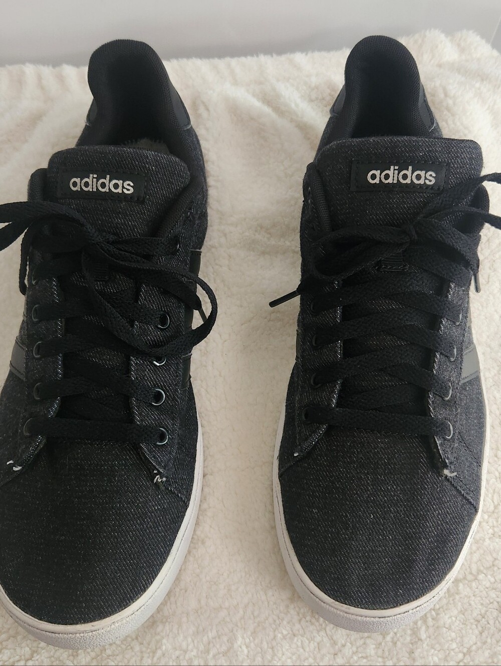 adidas Men’s Black Lace-Up Low Top Sneakers